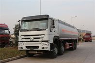 Kraftstoffförderungs-Tanker Sinotruk HOWO 8x4 für Flüssiggas-Dieselöl-Transport