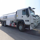 Weiße Öl-Tanklastzug-Dieselkraftstoff-Art Schaltgetriebe HOWO 20000L 6×4