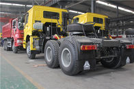 Gelber Traktor-LKW Sinotruk Howo 6x4 mit Maschine WD615 und Fahrerhaus HW76