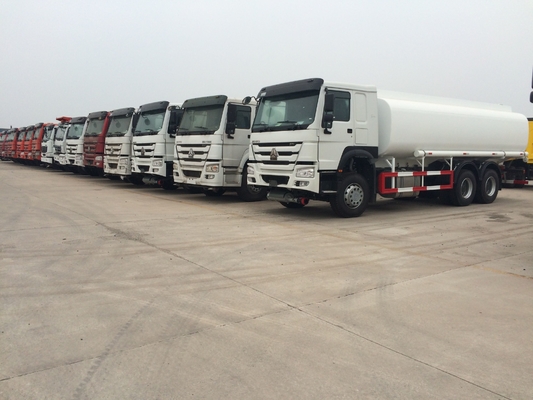 SINOTRUK HOWO 28000L RHD Tankwagen 8x4 6x4 Antrieb 12 Reifen