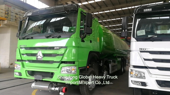 Sinotruk HOWO 8*4 Kraftstoffbehälter 12 Räder Ölbehälter 30000L Spender