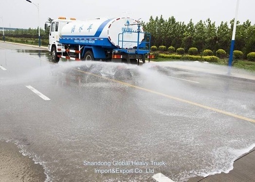 Sinotruk 3000-Liter-Wassertanker Sprinkler-Lkw für Wassertransport und Straßenreinigung