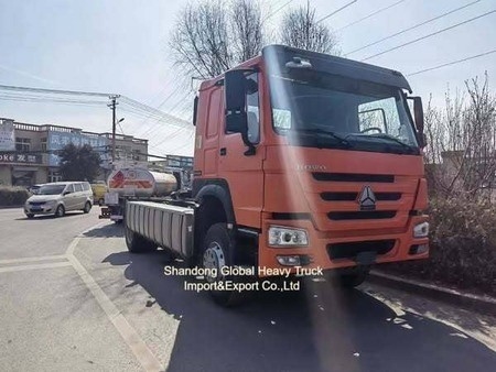 Gebraucht Sinotruk HOWO Nx / Shacman / FAW 371HP 400HP 6X4 Zugfahrzeug