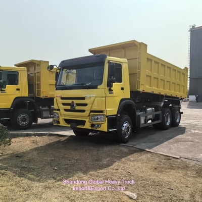 Gebrauchtes Sinotruk 6X4 10-Rad-Dump Truck Stahlmaterial nach Afrika exportiert