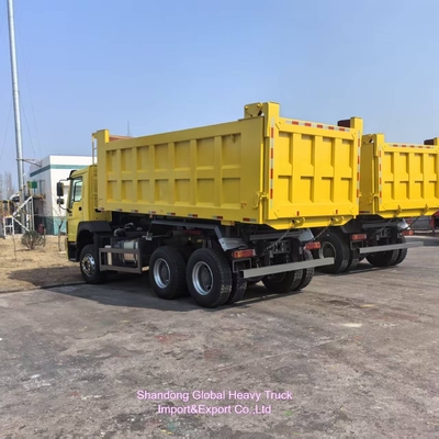 Gebrauchtes Sinotruk 6X4 10-Rad-Dump Truck Stahlmaterial nach Afrika exportiert