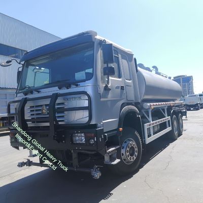 HOWO 6×4 Wasserbehälter 20000 Liter Sprinklerbehälter mit korrosionsbeständigem Tank