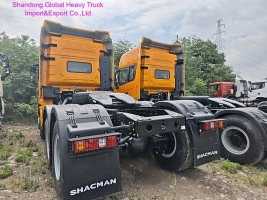 Heavy Duty 380 420HP Shacman F3000 Tractor Truck with 10/12-Speed Manual Transmission and Sleeper Cabin