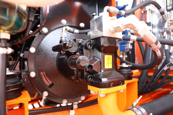 Lonking 6-Tonnen-Hydraulik-Minibagger mit 15,4 kW/2400 U/min Leistung und 5900*2000*2600 mm kompakter Größe