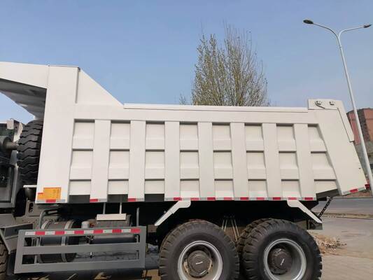 Sinotruk Heavy Duty 8X4 HOWO Nx Tipper Bergbau Bergbau Tipping Dump Truck