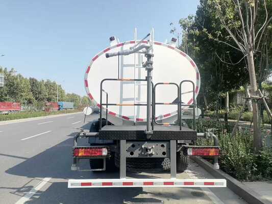 HOWO Road Sprinkler Water Tank Truck Water Bowser Truck Factory Price