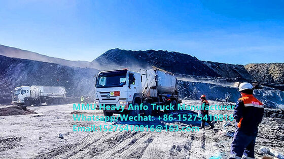 Intelligente HOWO-Mischung und Ladung von multifunktionalen schweren Ammoniumöl-Explosivstoffen Lastwagen 15/20/25 Tonnen Schwere Emulsion ANFO-Lkw Russland/Kasachstan/Usbekistan/Indonesien/Guinea Bergbausprengdienst