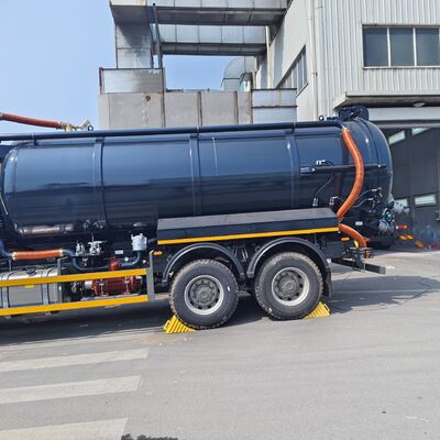 HOWO 15CBM Vakuum-Abwassersauger mit 6×4-Antrieb und hydraulischer Ableitung zur Reinigung von Septiktanks