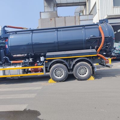HOWO 15CBM Vakuum Abwassersauger mit 6*4 Antriebsrad und 251-350 PS zur Reinigung von Septiktanks