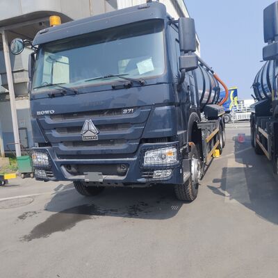 HOWO 15CBM Vakuum-Abwassersauger mit 371 PS und 6×4 Antriebsrad zur Reinigung von Industrieabfällen
