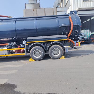 HOWO 15CBM Vakuum-Abwassersaugwagen mit 6×4-Antrieb und 266-PS-Motor für die kommunale und industrielle Abfallreinigung
