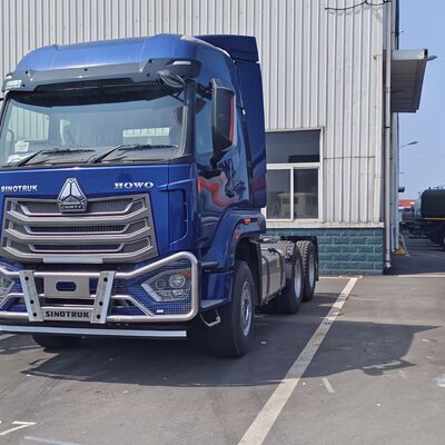 HOWO NX 6×4 Traktorfahrzeug mit 380 PS Motor und schwerer Blattfederfederfeder für den Transport schwerer Güter