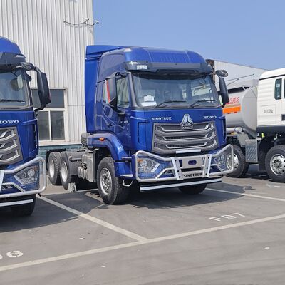 HOWO NX 6×4 Traktorfahrzeug mit 380 PS Motor und schwerer Blattfederfederfeder für den Transport schwerer Güter