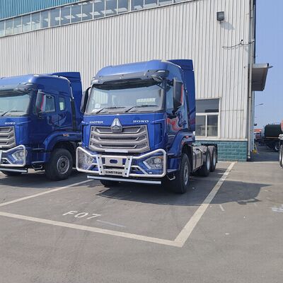 HOWO NX 6×4 Traktorfahrzeug mit 380 PS-Motor und Schwerlastrahmen für den Transport schwerer Güter