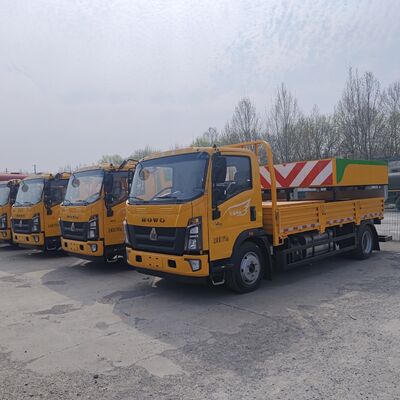 HOWO 4×2 Crash Cushion Truck mit leistungsstarker Energieabsorption und modularem Ersatzdesign für Verkehrssicherheit