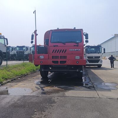 Shantui 6×4 Wassertankwagen mit 20.000 l – 35.000 l Fassungsvermögen und hochfestem Kohlenstoffstahltank für den Bergbau