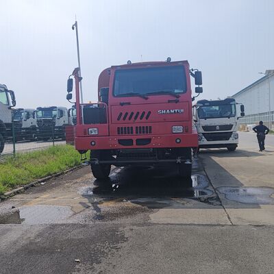 Shantui 6×4 Wassertankwagen mit 20.000 l – 35.000 l Fassungsvermögen und hochfestem Kohlenstoffstahltank für den Bergbau
