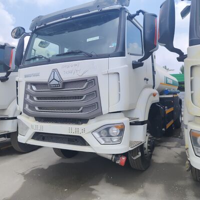 HOWO NX 6×4 CNG-Tankwagen mit 400 PS-Motor und 25 000 L Kraftstoffverteilungskapazität