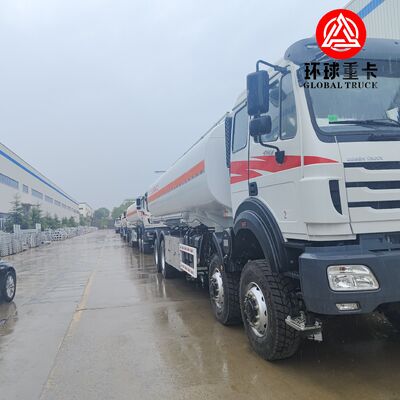 Beiben 8x8 35.000L Ölbehälter Lkw Schwerlastkraftstoffbehälter Lkw für Bergbauprojekte im Kongo
