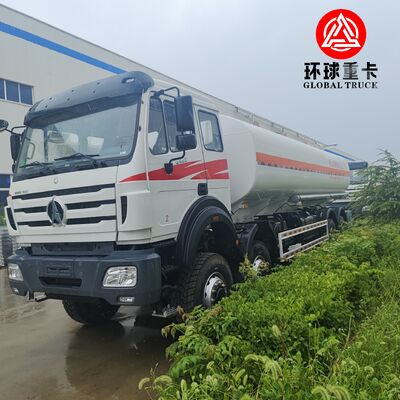 Beiben 8x8 35000L Schwerlast-Treibstoff-Tankwagen für die Bergbauindustrie im Kongo