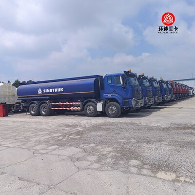 HOWO NX 8x4 30000L Tankwagen Schwerlast-Diesel-Tankwagen für den ghanaischen Markt
