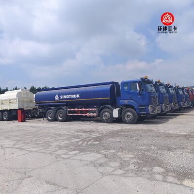 HOWO NX 8x4 30000L Tankwagen Schwerlast-Diesel-Tankwagen für den tansanischen Markt