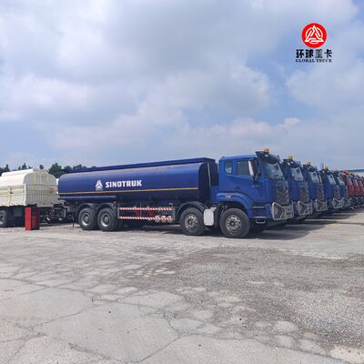 HOWO NX 8x4 30000L Tankwagen Schwerlast-Diesel-Tankwagen für den tansanischen Markt