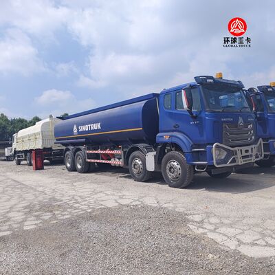 HOWO NX 8x4 30000L Tankwagen Schwerlast-Dieselöltanker für den afrikanischen Markt