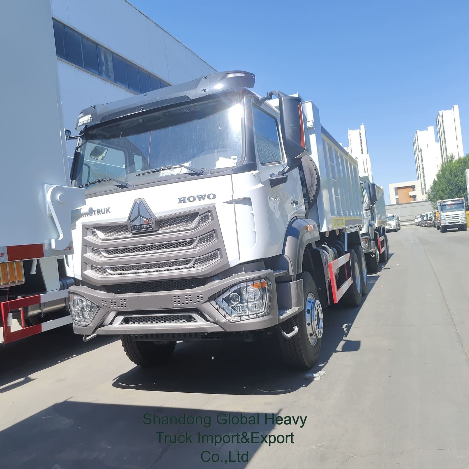 Sinotruk HOWO Nx 371HP 400HP 8X4 6X4 10/12 Radfahrzeug 30-50 Tonnen Schwerer Müllwagen