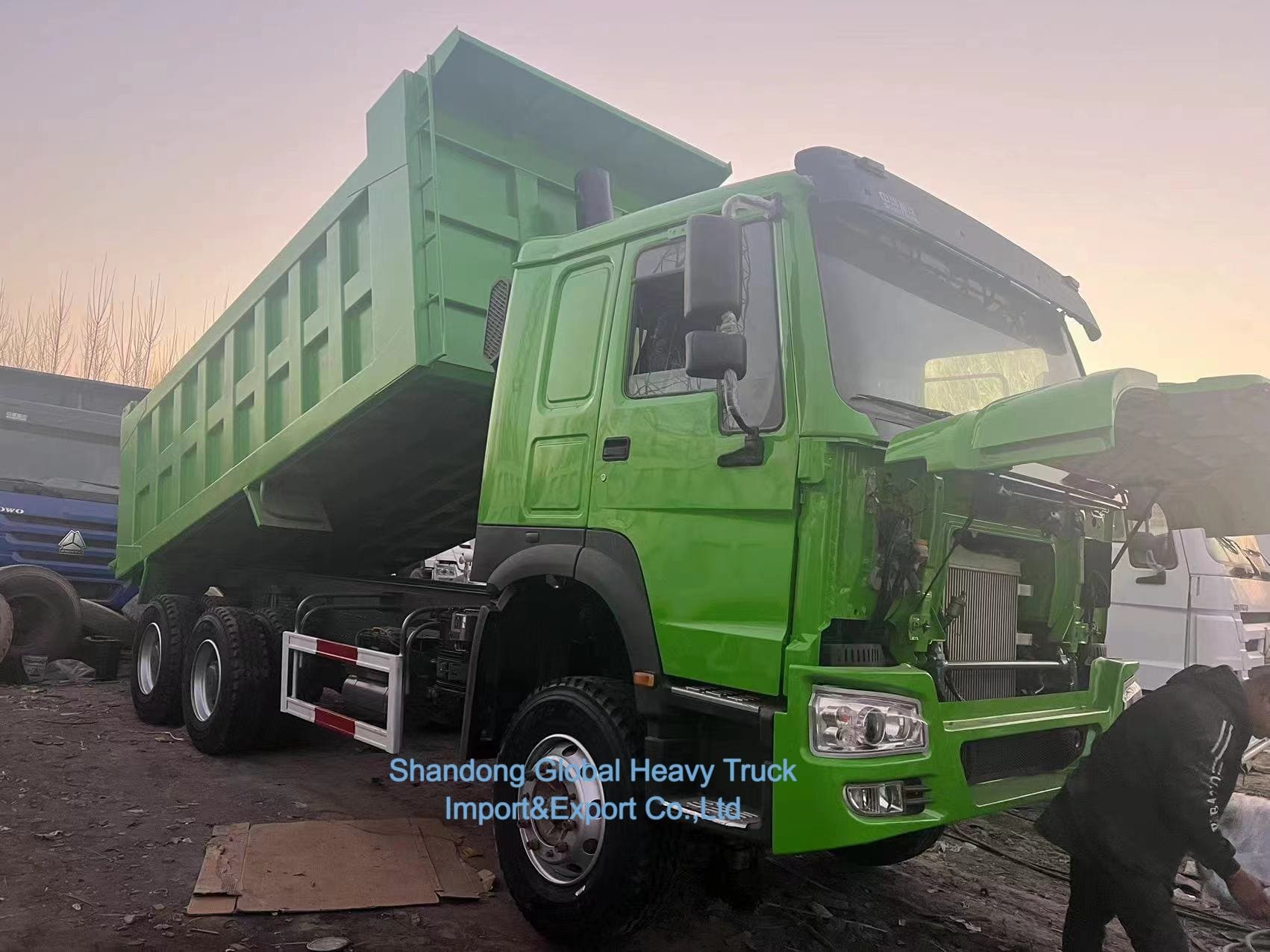 Niedrigpreis Sinotruk HOWO Nx Tx Gebraucht Neuer Hersteller Bergbau Ladung Tippen Tipper Dump Truck