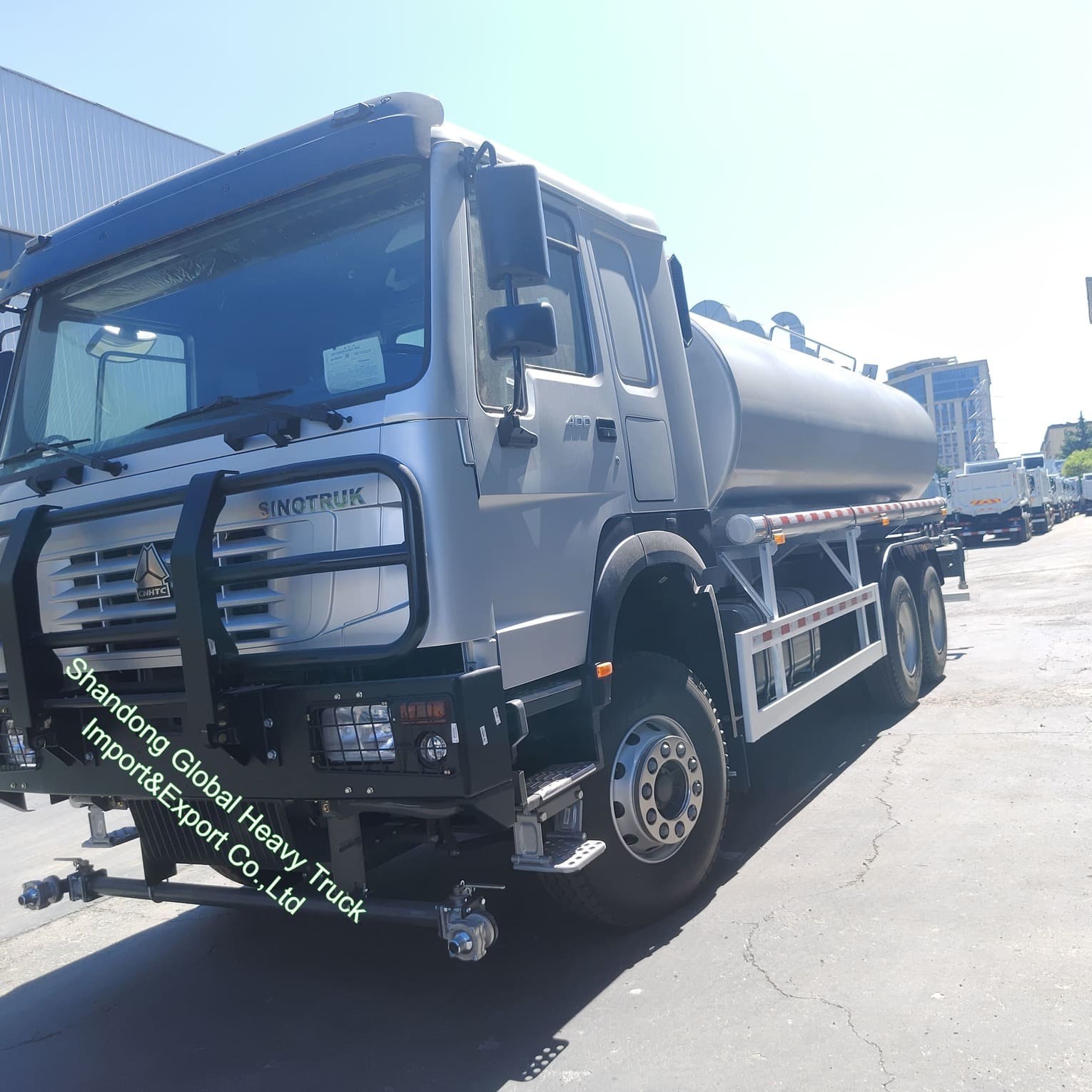 HOWO Wasserbehälterwagen Sinotruck HOWO 6*4 Sprinklerwagen 20000 Liter Wasserbehälterwagen zum Verkauf