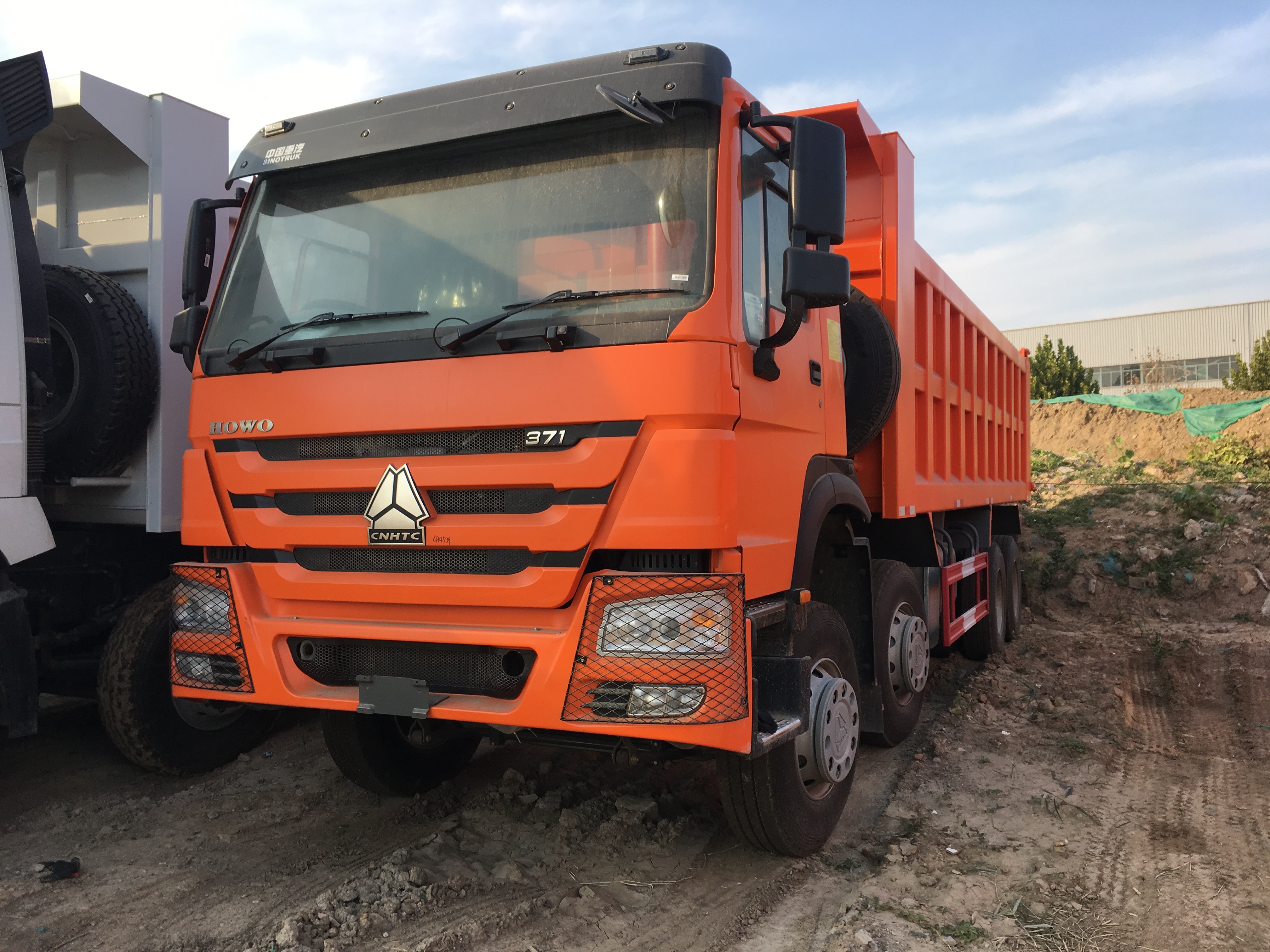 Hergestellt in China HOWO 8*4 Dump Truck 12 Räder Dump Truck mit dem niedrigsten Preis