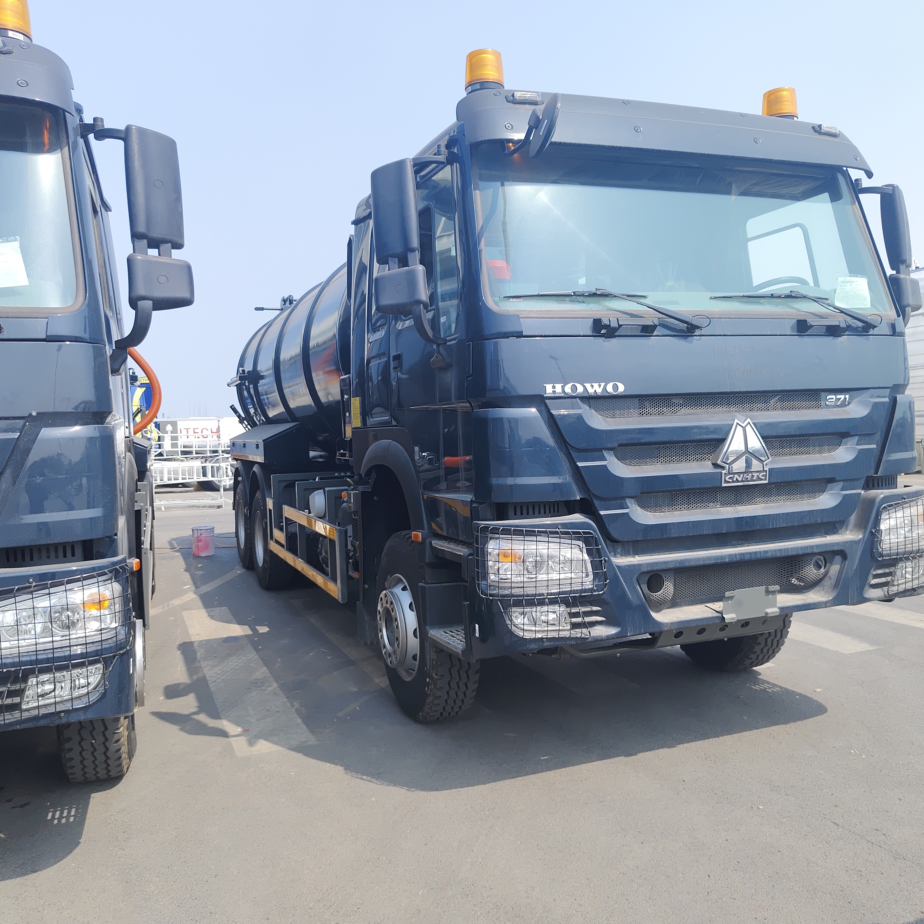 HOWO 15CBM Vakuum-Abwassersaugwagen mit 6×4-Antrieb und 266-PS-Motor für die kommunale und industrielle Abfallreinigung