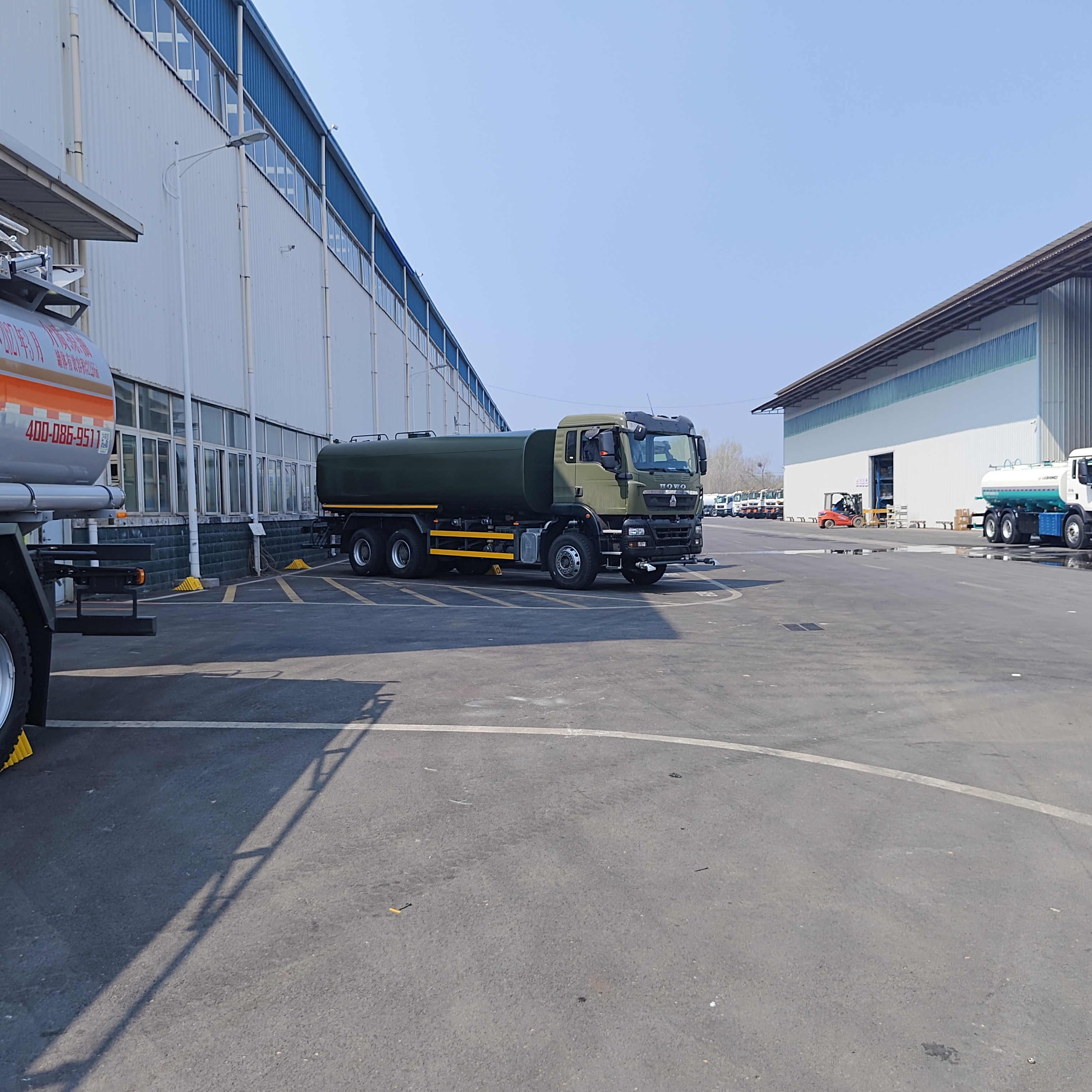 HOWO TX 6×4 Wasserbehälter für Ghana Straßensprühen Staubbekämpfung Bewässerung Kommunalreinigung und Bauarbeiten