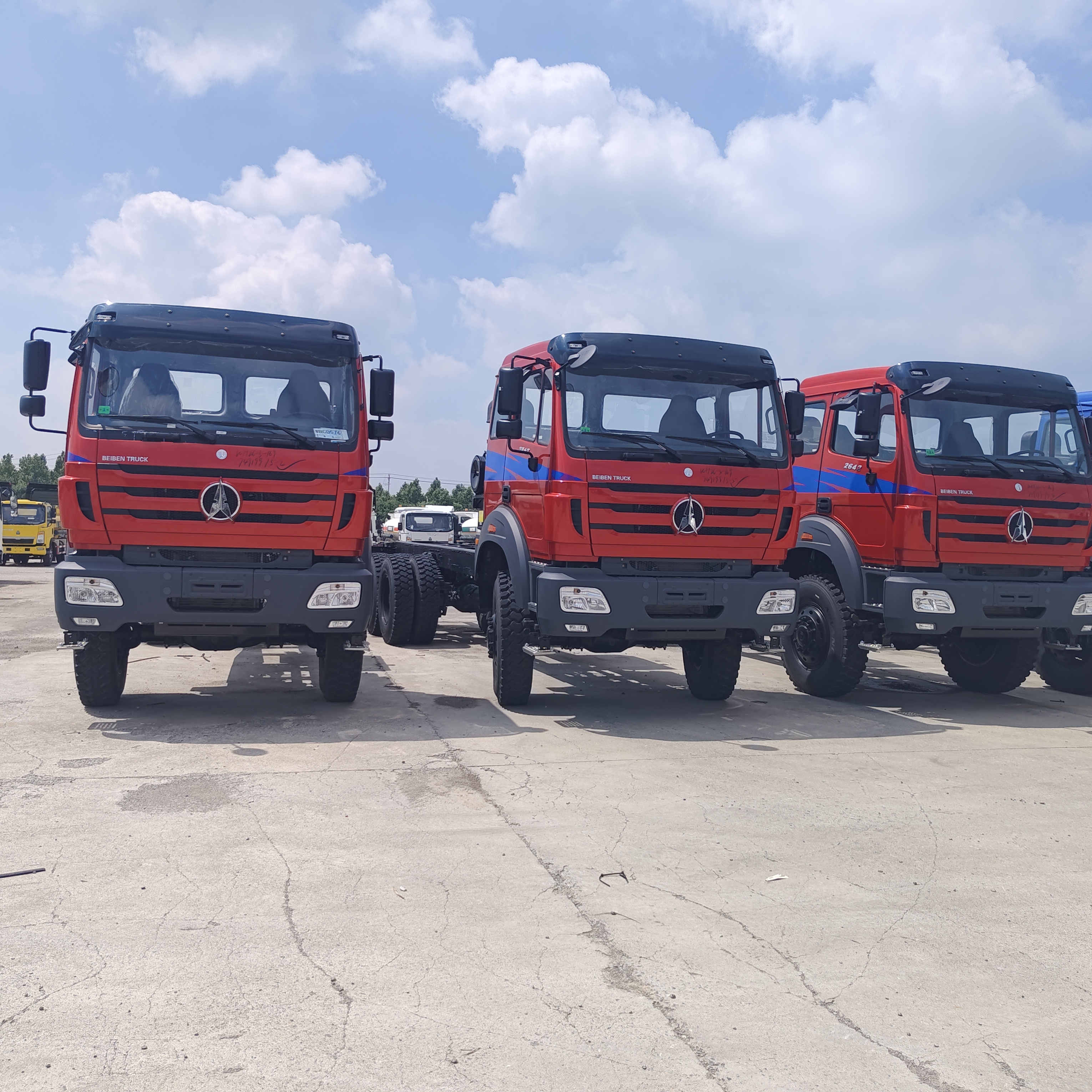 BEIBEN 2642 6×4 Schwerlast-Dump-Truck mit 420 PS Weichai-Motor und 25-35 Tonnen Nutzlast für Bergbau und Bau