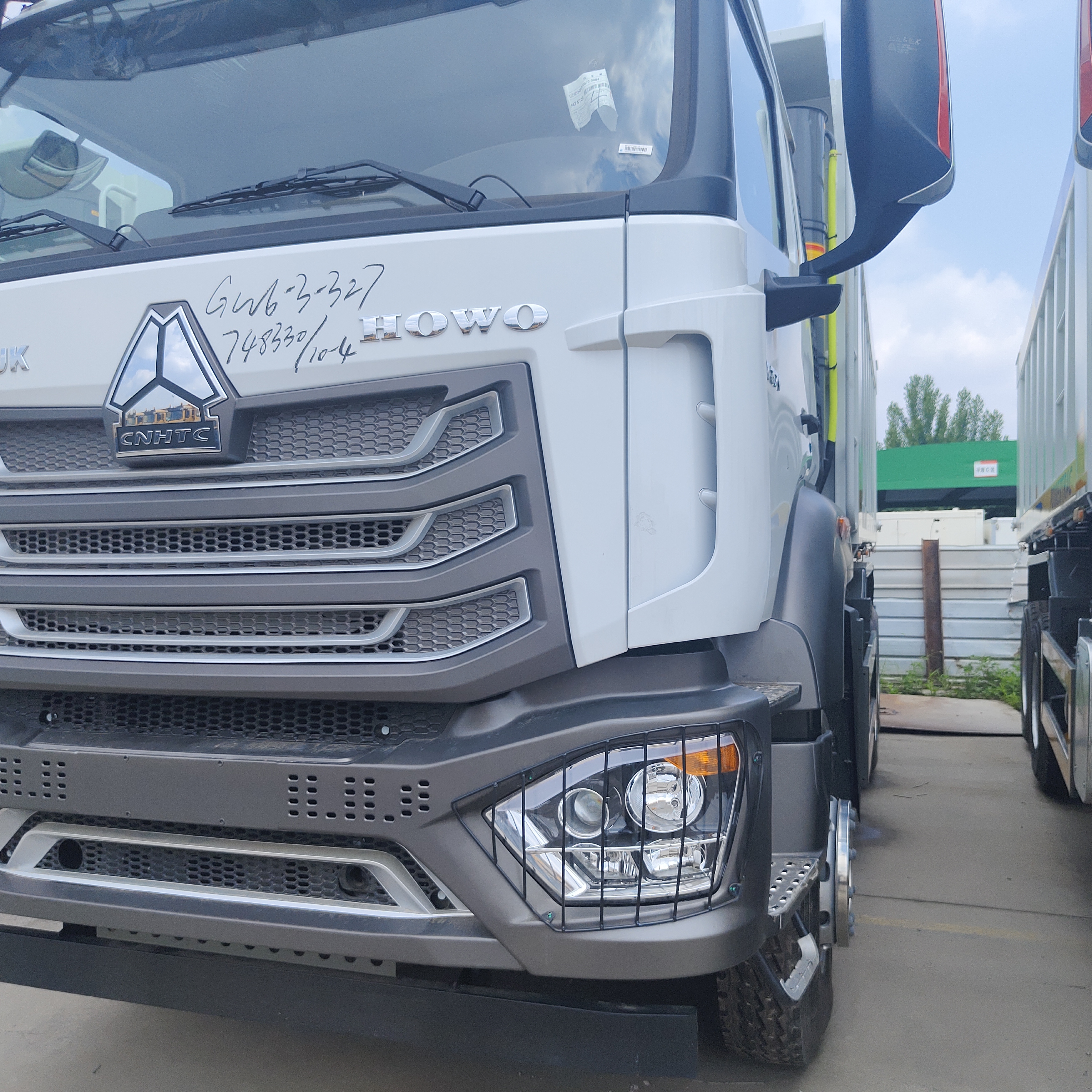 HOWO NX 6×4 Schwerlastdump Truck mit 400 PS Motor und 20CBM Dump Körper für Bergbau und Bau