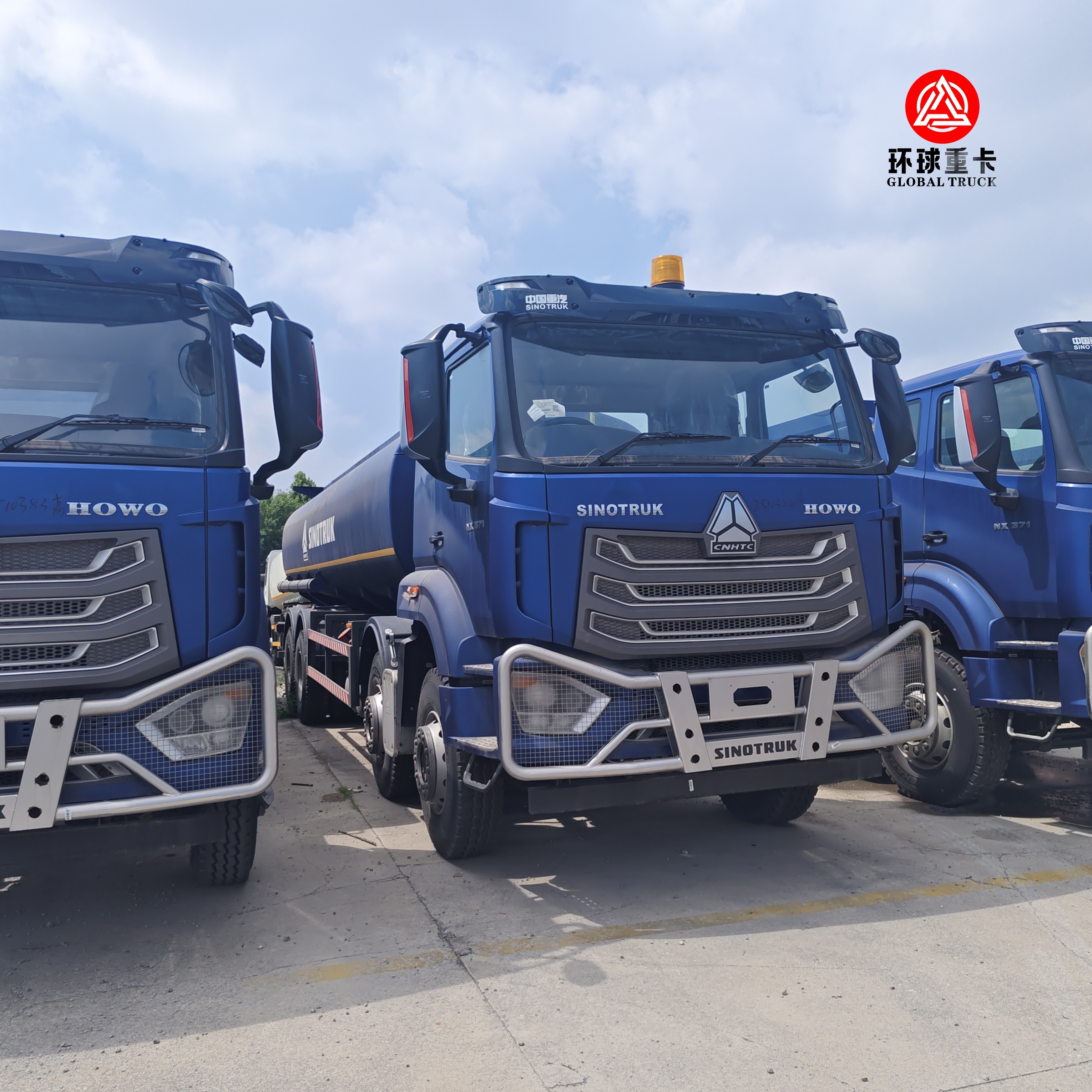 HOWO NX 8x4 30000L Kraftstoffbehälter-Lkw Schwerlast-Diesel-Bowser-Lkw für Zambia Bergbau und Treibstoffverteilung