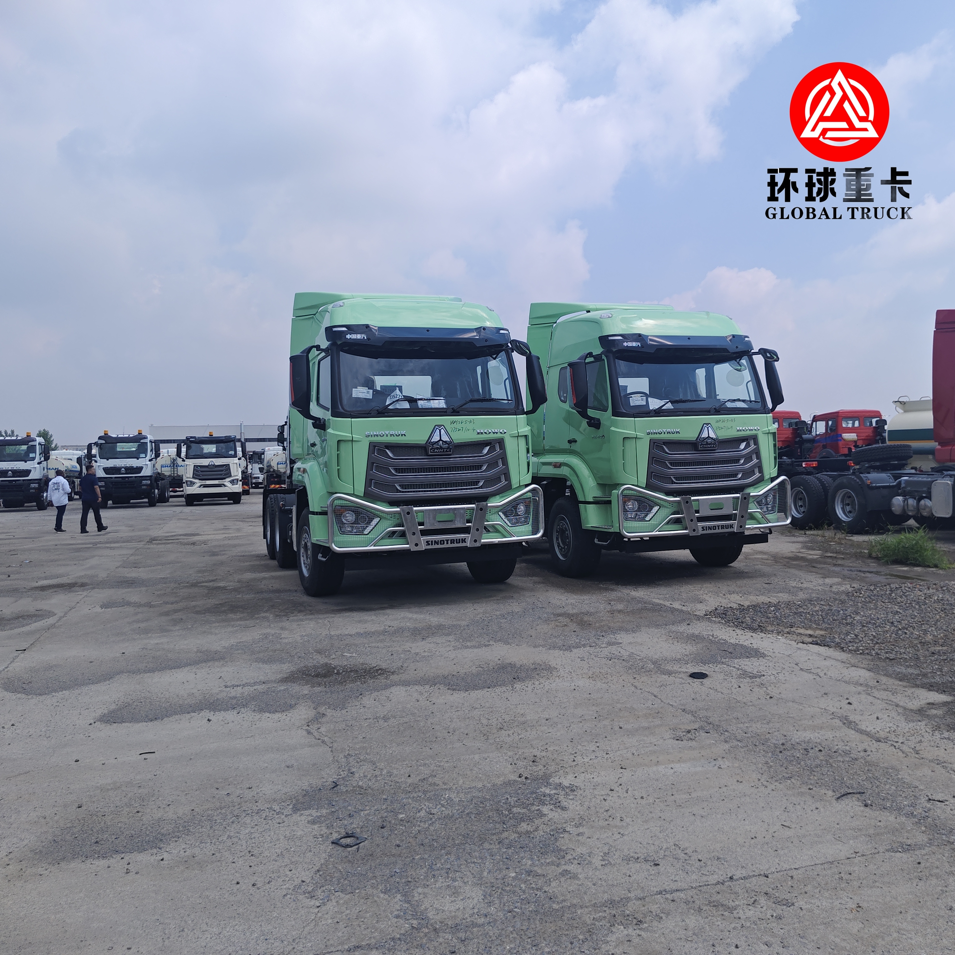 Sinotruk HOWO NX 430PS 6x4 Antriebskonfiguration Schwerlast-Sattelzugmaschine für die internationale Logistik