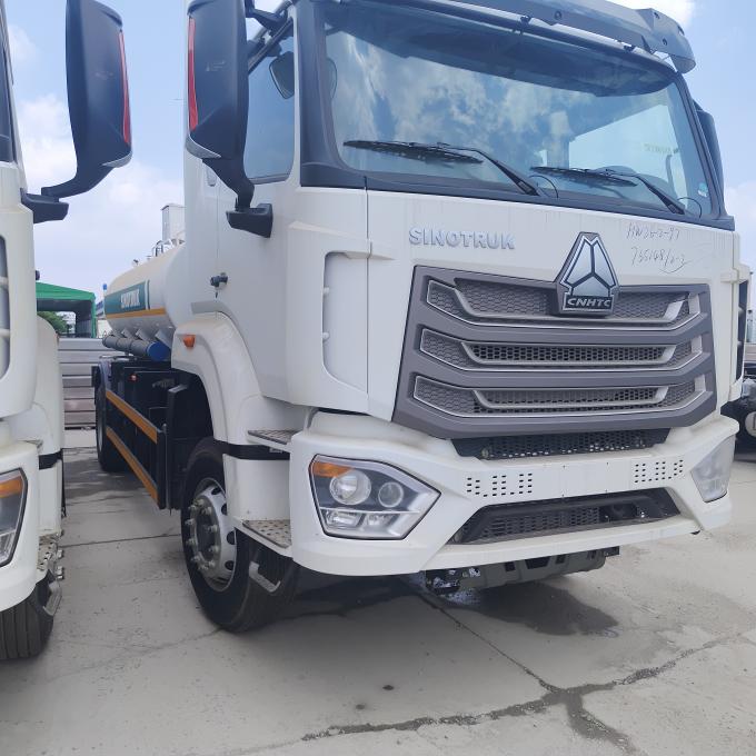 HOWO NX 6×4 CNG Fuel Tank Truck exterior view